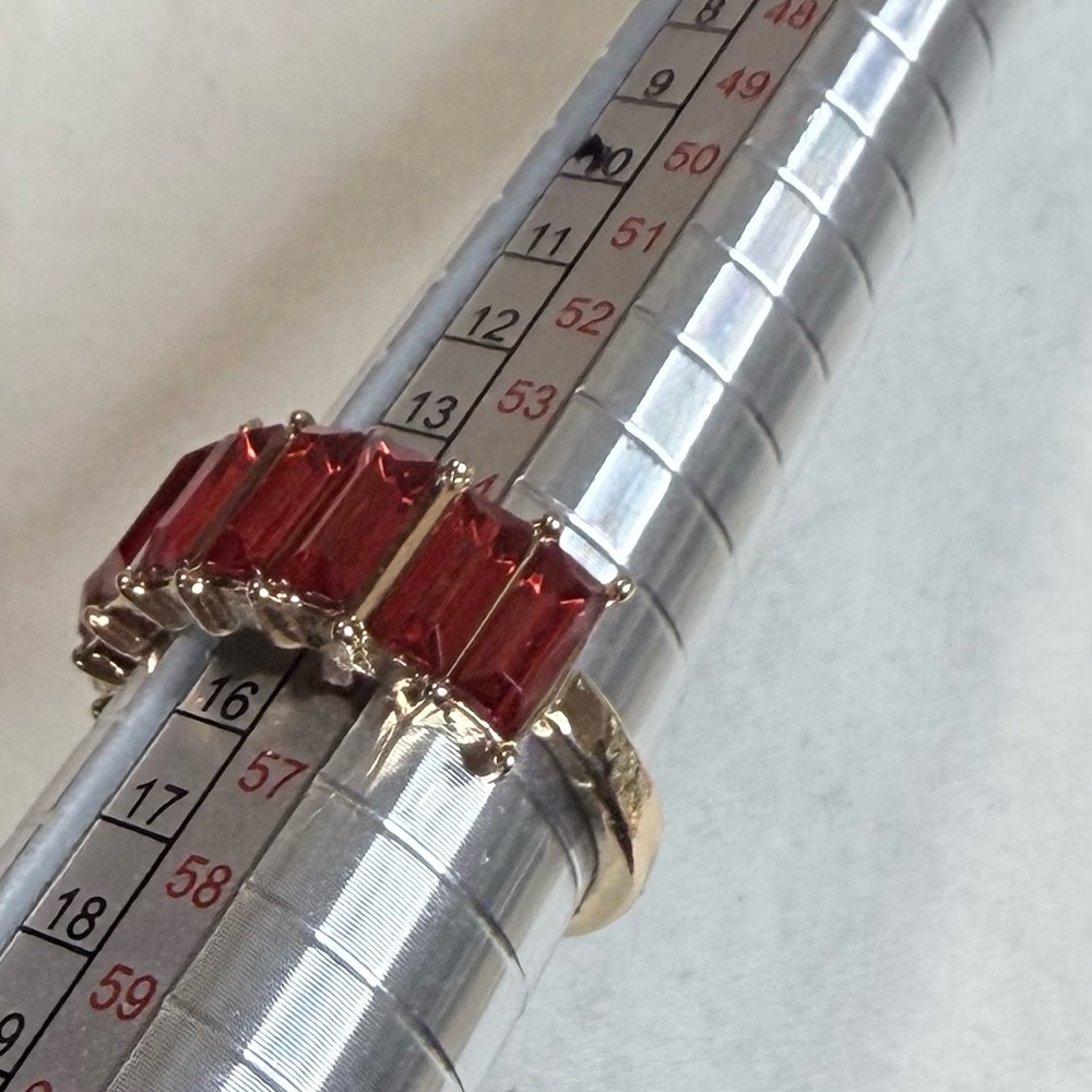 Gold Fashion Ring with Red Stones Size 7 1/2